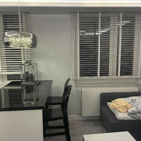 Apartament Poniatowa Lejlighed Eksteriør billede