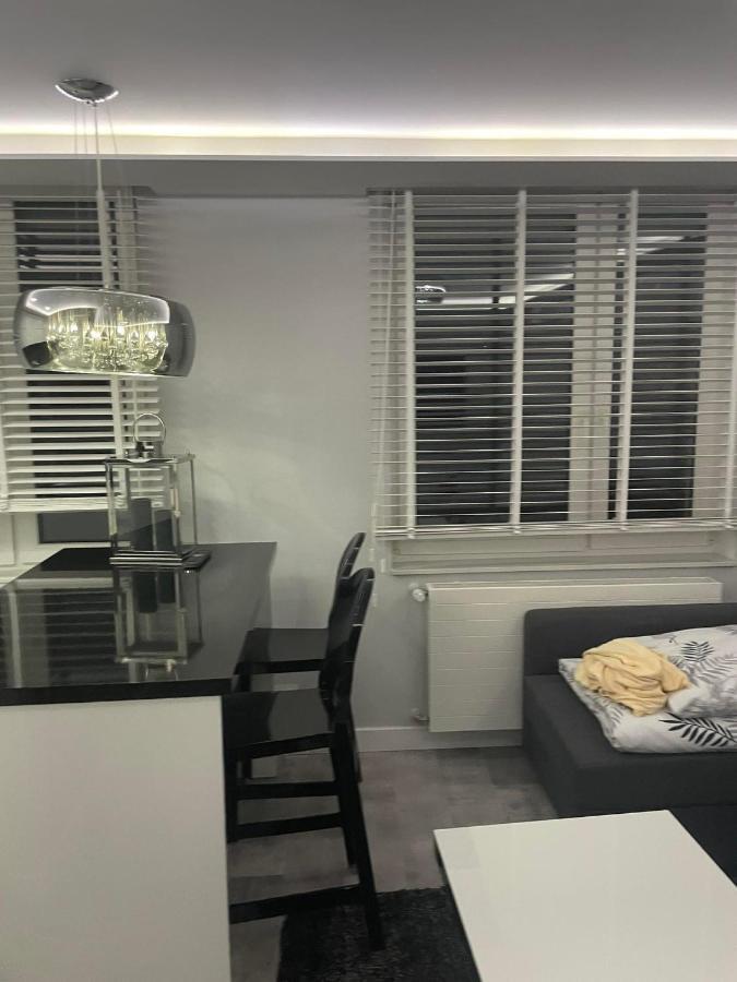 Apartament Poniatowa Lejlighed Eksteriør billede