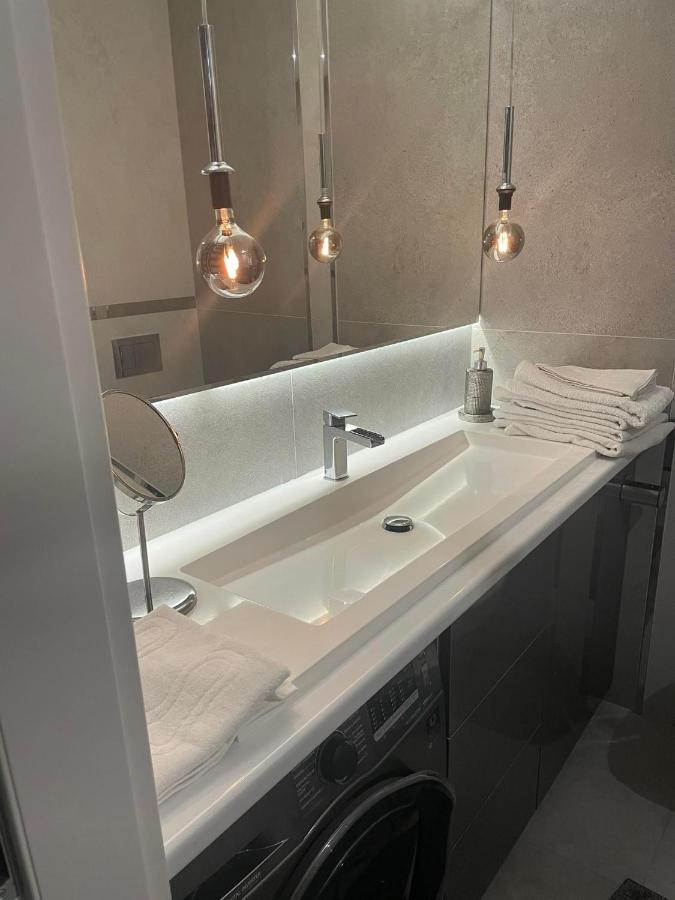 Apartament Poniatowa Lejlighed Eksteriør billede